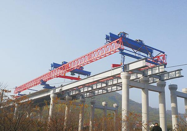100t架橋機(jī)租賃廠家：專業(yè)設(shè)備，**服務(wù)